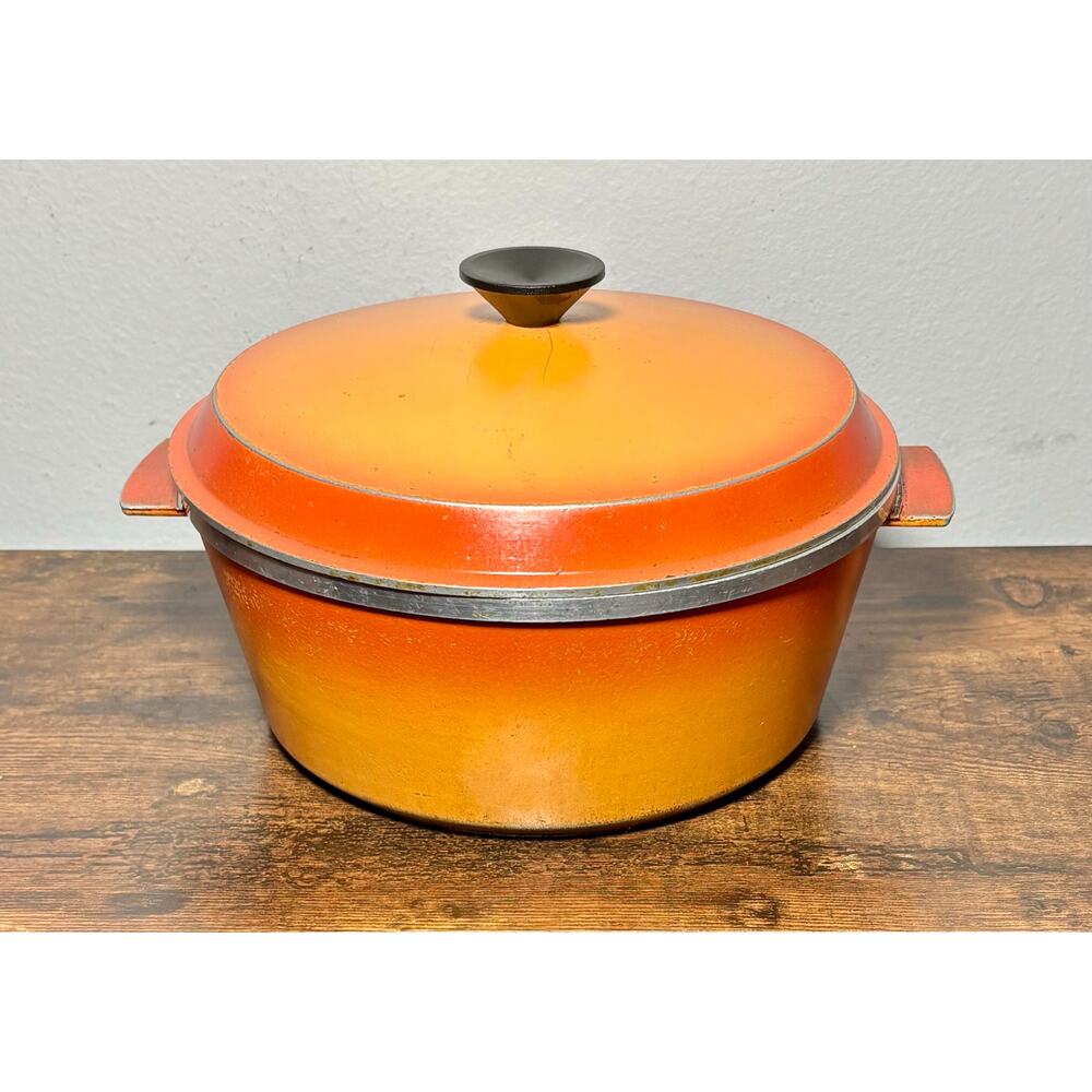 Vintage Namco Australia 1970s Flame Orange Aluminum Dutch Oven 4Qt with Lid